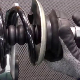 Démontage et montage d'un kit de butée de suspension Démontage et montage d'un kit de butée de suspension